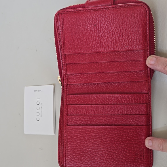 Gucci bifold monogram and red leather wallet - Picture 2 of 8